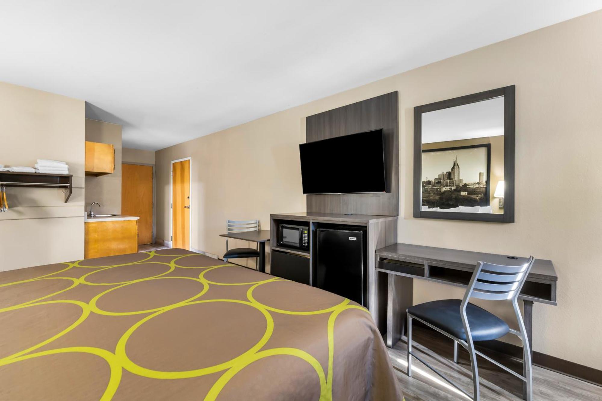 Super 8 By Wyndham Dickson Hotel Bagian luar foto