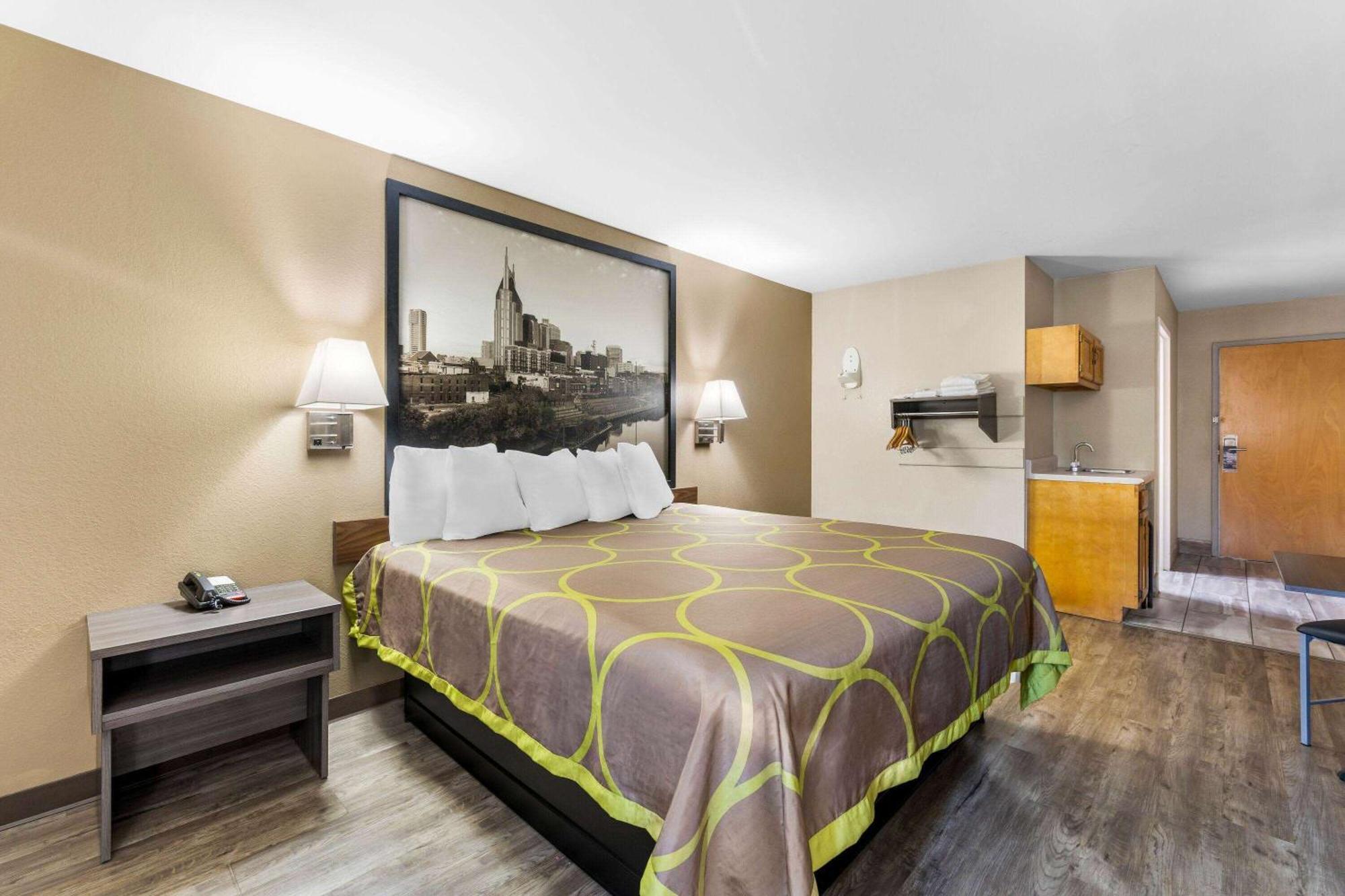 Super 8 By Wyndham Dickson Hotel Bagian luar foto