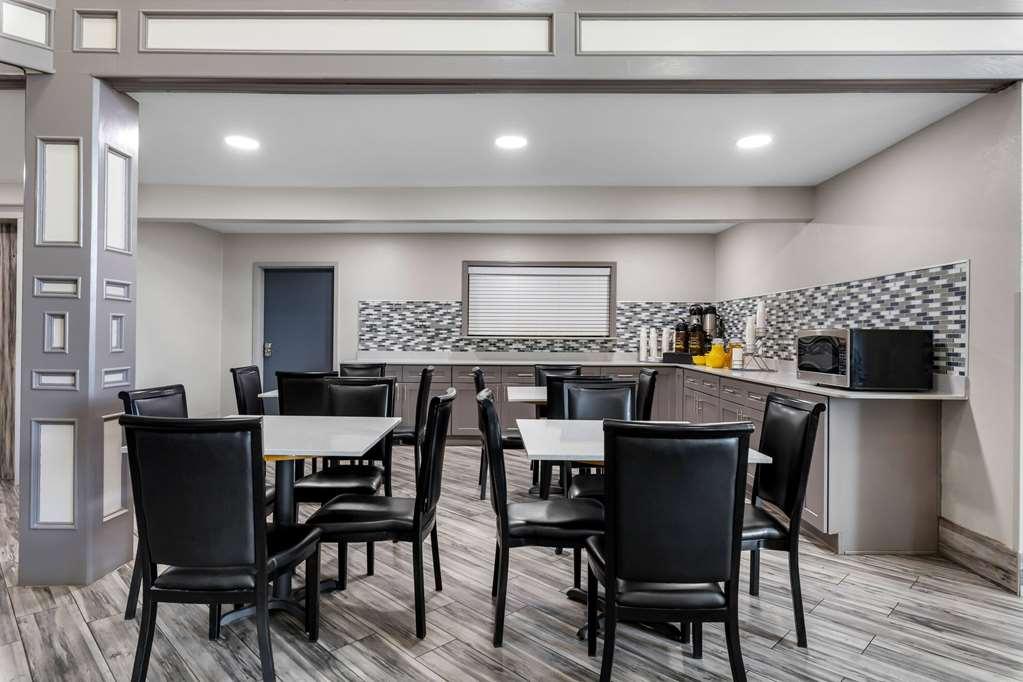 Super 8 By Wyndham Dickson Hotel Restoran foto